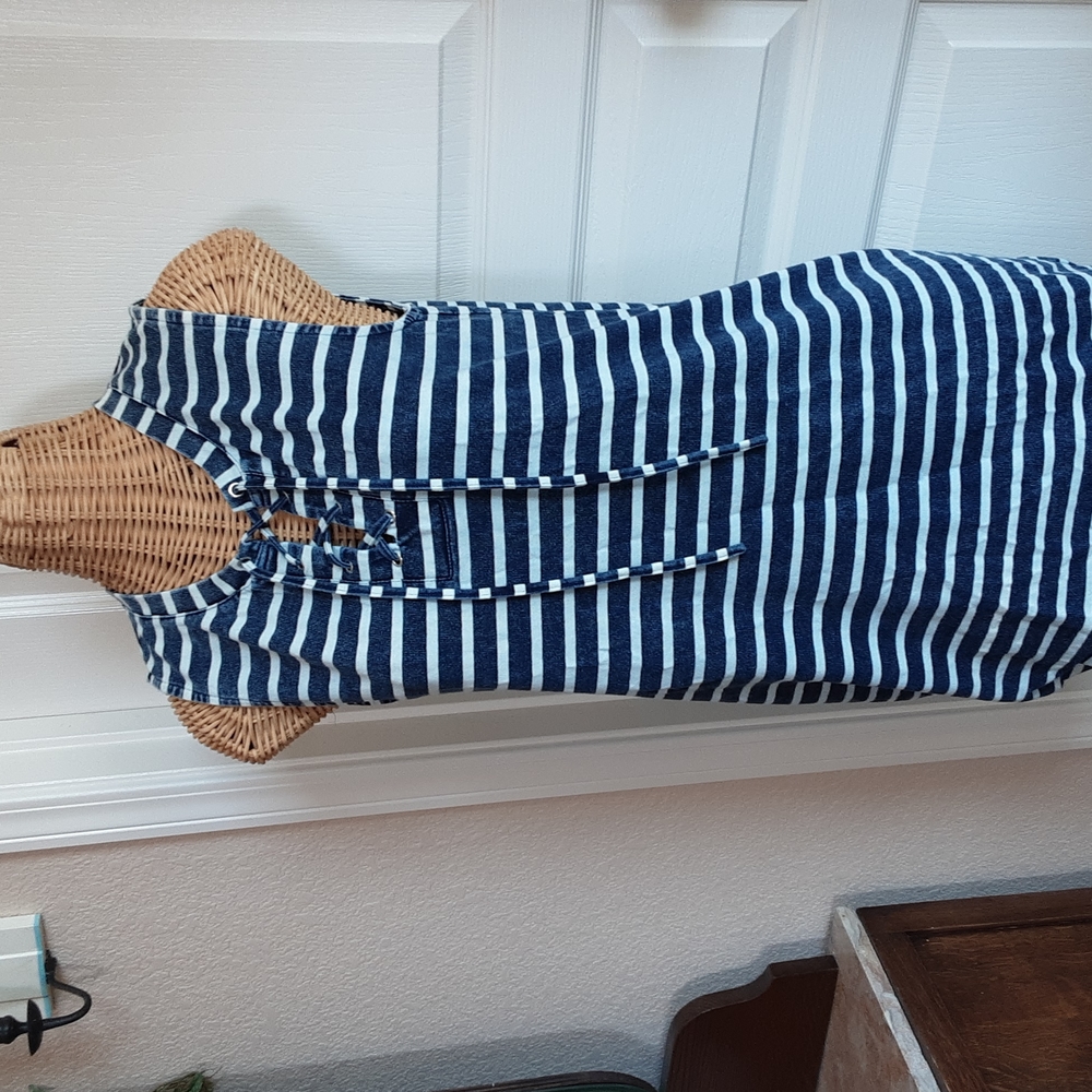 Jane and Delancey Lace up Dress 💖💖💖NWOT